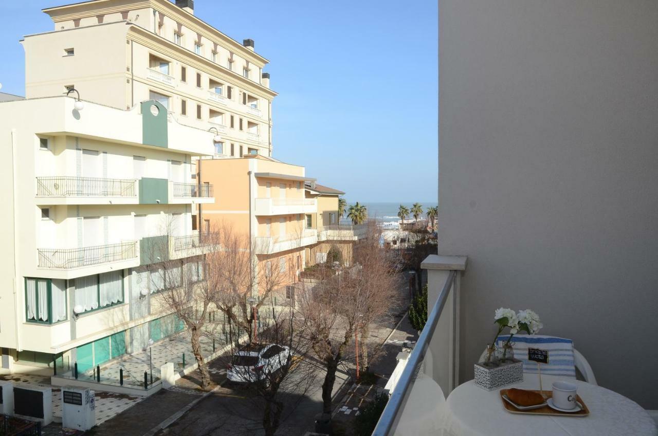 Pensione Elena Misano Adriatico Buitenkant foto
